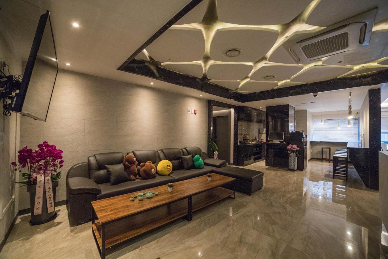 Calistar Hotel Сеул Екстериор снимка