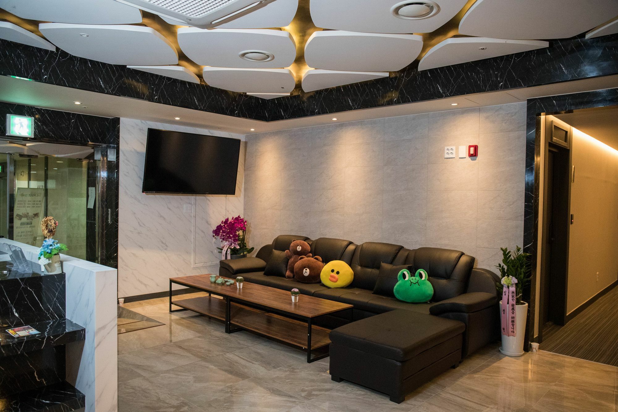 Calistar Hotel Сеул Екстериор снимка